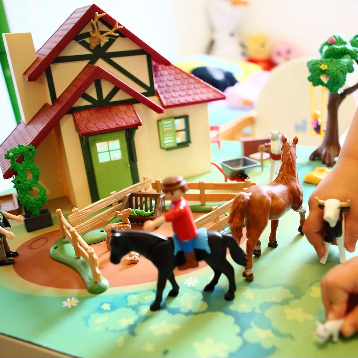 Spielmatte – Graslandschaft mit Matsch